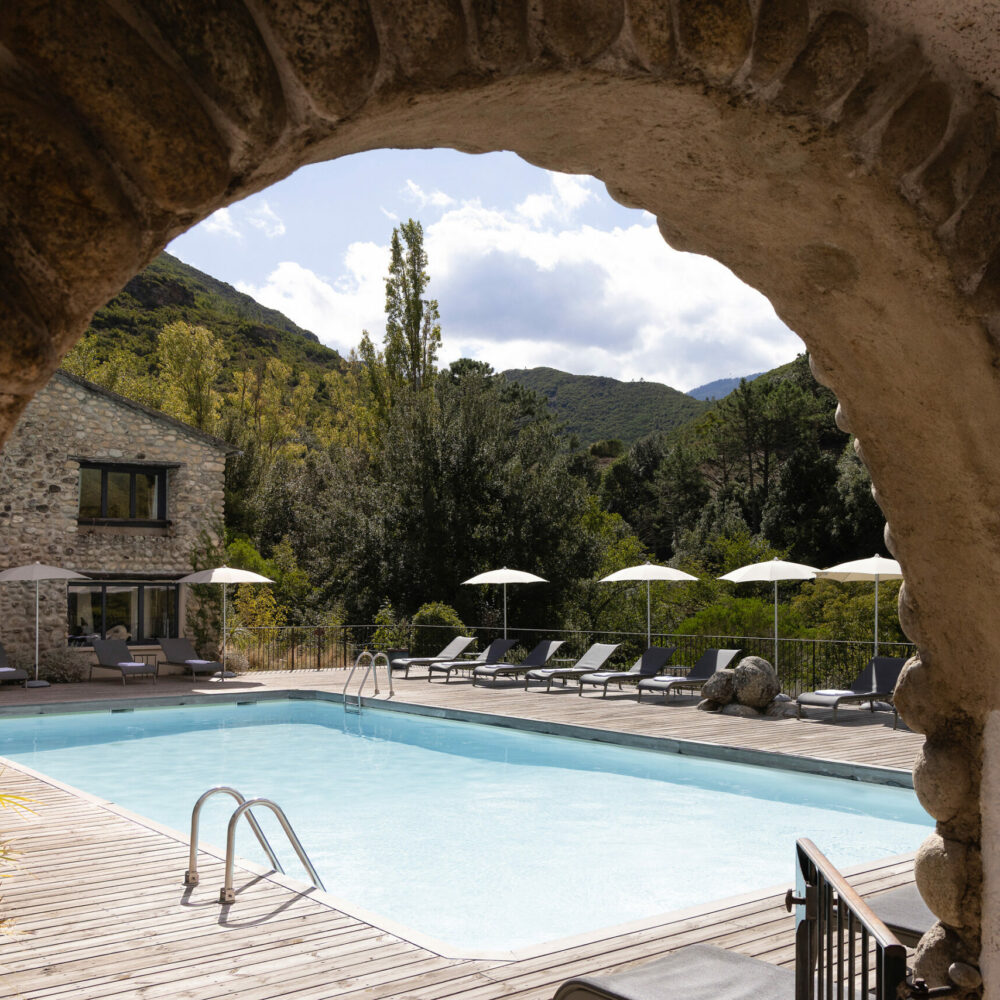 Hotel-Piscine-Luxe-Centre-Corse-Venaco-1