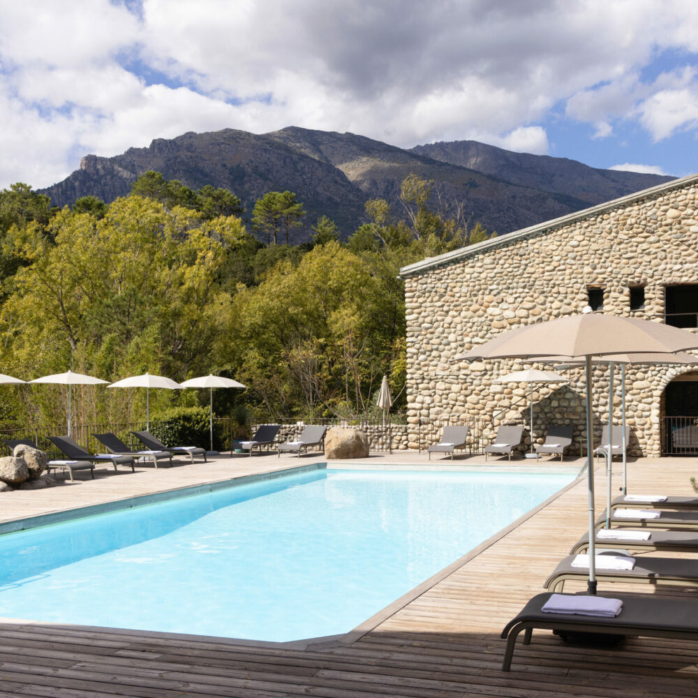 Hotel-Piscine-Luxe-Centre-Corse-Venaco-2